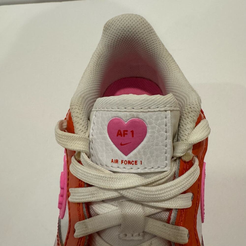 AIR FORCE 1 LOW PS Valentine's Day 2023 Youth size 4.5 - Picture 8 of 9